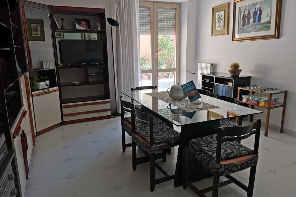 Da Agnese Holiday Home In Bosa Sardegna! Extérieur photo